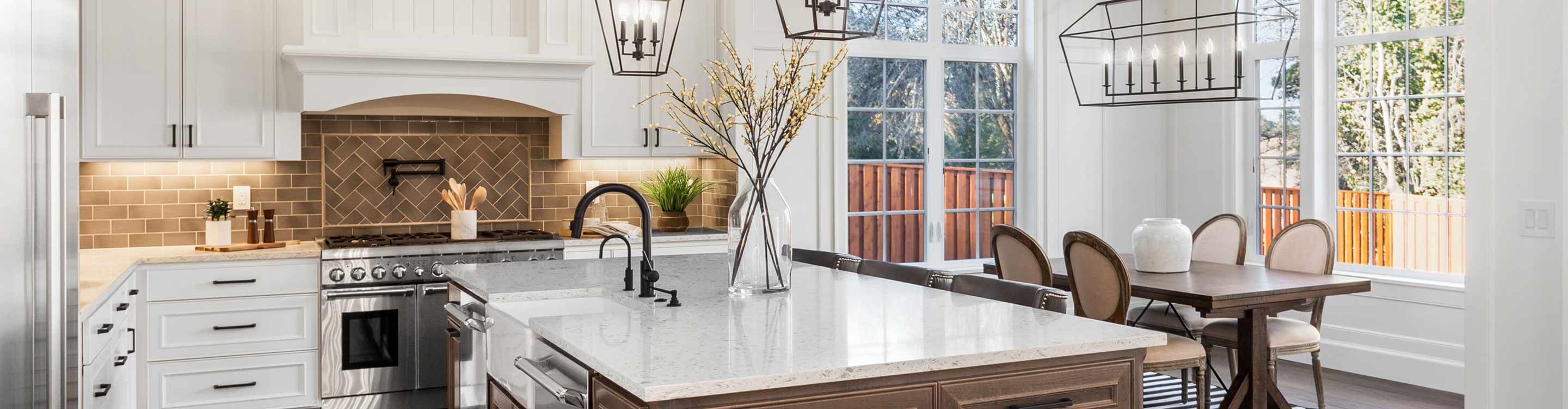 Kitchen with tile backsplash